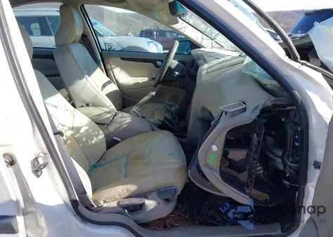 2001 Volvo S60 2.4 from USA, damaged, VIN YV1RS61R512062348